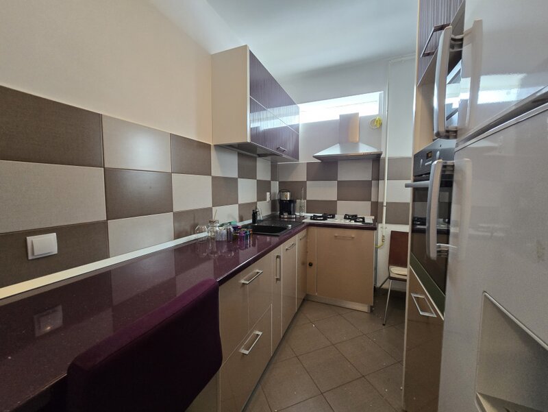 Bucurestii Noi apartament cu 2 camere spatios  etaj 1 centrala+ mobilat+ utilat  comision 0%