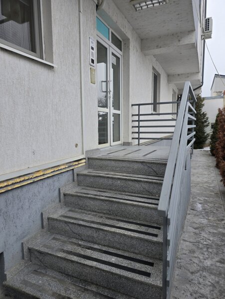 Bucurestii Noi apartament cu 2 camere spatios  etaj 1 centrala+ mobilat+ utilat  comision 0%